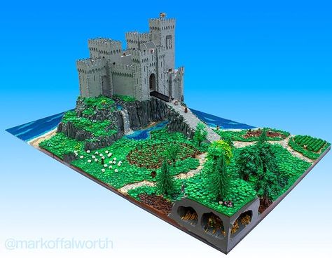 Lego Ideas To Build, Minecraft Castle, Good Pictures, Amazing Lego Creations, Lego Castle, Lego Builder, Star Wars Concept Art, Castle Wall, Final Destination