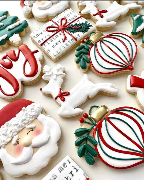 Winter Cookies Decorated, Holiday Cookies Decorated, Decorated Christmas Cookies, Christmas Sugar Cookies Decorated, Royal Iced Cookies, Sugar Cookie Royal Icing, Winter Cookie, Ornament Cookies, Sugar Cookie Designs