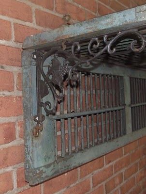 I love this idea of turning two shutters into a shelf! Vintage Shutters, Old Shutters, Old Doors, Shabby Vintage, A Shelf, Repurposed Furniture, Diy Projects To Try, Shutters, Home Projects