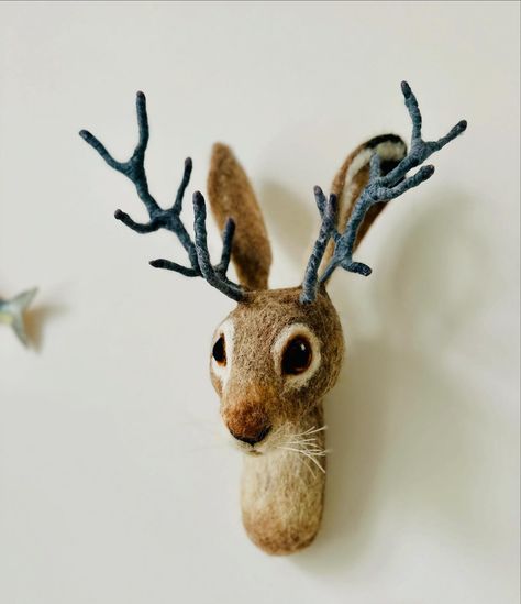 Decorative faux taxidermy jackalope head - always great fun to create! Have a good Sunday! #fauxtaxidermy #homedecor #jackalope #woolsculpture #needlefelting #feltcraft #handmadewithlove #customisedart Faux Taxidermy, Taxidermy, Needle Felted, Felt Crafts, Needle Felting, To Create, Felt, Wool