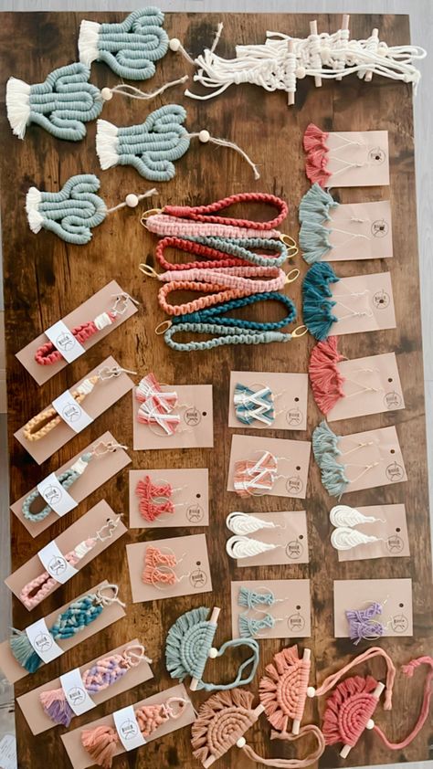 Macrame Business Ideas, Macrame Logo Ideas, Macrame Market Display, Art Vendor Booth Ideas, Lavender Flowers Diy, Crochet Market Setup, Macrame Display, Macrame Workshop, Diy Macrame Earrings