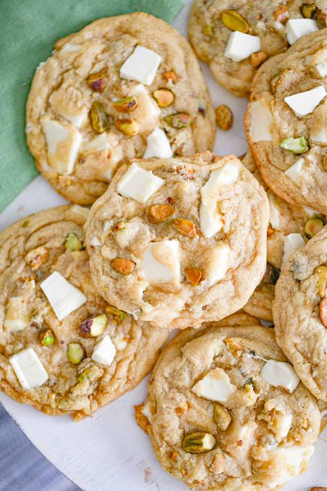 White Chocolate Pistachio Cookies - The Baking ChocolaTess Pistachio White Chocolate Cookies, White Chocolate Pistachio Cookies, White Chocolate Treats, Pistachio Christmas Cookies, Pistachio Cookies Recipe, Chocolate Pistachio Cookies, Pistachio White Chocolate, Cauliflower Pizza Recipe, Backing Ideas