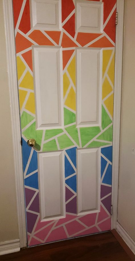 School Door Painting Ideas, Painted Closet Doors Art Simple, Rainbow Door Decoration, Painting Door Ideas Bedrooms, Painting Doors Creative, Door Design Painting Ideas, Closet Painting Ideas Aesthetic, Room Door Painting Ideas Creative, Cute Door Painting Ideas Bedroom