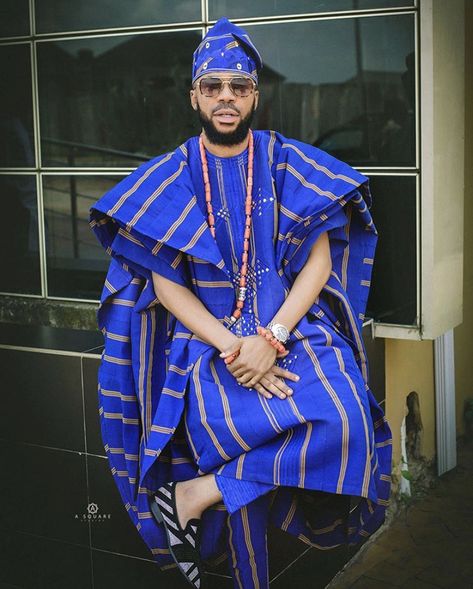 Dansiki Styles Men Aso Oke, Dansiki Styles Men, Blue Agbada, Agbada Designs For Men, Aso Oke Styles, Yoruba Fashion, Ankara Suit, Blue Range, Outfit Traditional