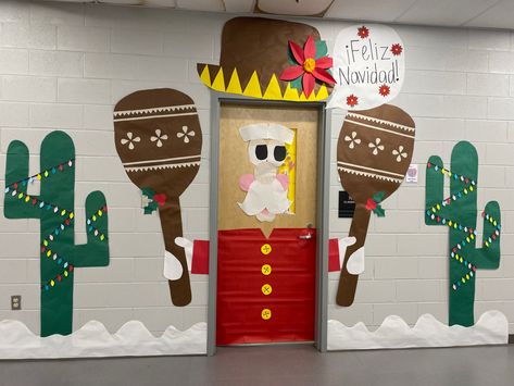 Christmas Door Decorating, Door Decorations Classroom Christmas, Mexico Christmas, Classroom Christmas Decorations, Christmas Classroom Door, Spanish Christmas, Christmas Door Decoration, Christmas Teaching, Classroom Christmas