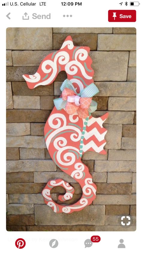 Diy Cutouts, Horse Door, Seasonal Signs, Caribbean Decor, Beach Wreaths, Natural Deodorant That Works, Horse Doors, Luau Decorations, Coastal Crafts