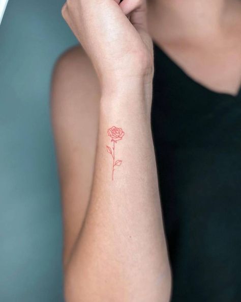 Rose Tattoo Fine Line, Tattoo In Red Ink, Fine Line Rose Tattoo, Line Rose Tattoo, Fine Line Rose, Red Flower Tattoos, Tattoo Fine Line, Rose Tattoo On Arm, Pink Rose Tattoos