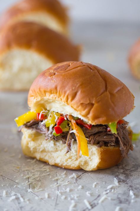 Slow Cooker Italian Beef with Homemade Giardiniera-1 Homemade Giardiniera, Best Football Food, Beef Crock Pot, Football Food Appetizers, Super Bowl Appetizers, Slow Cooker Italian, Slow Cooker Italian Beef, Panini Recipes, Super Easy Dinner