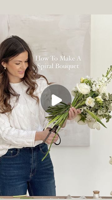 THE SUFFOLK NEST Ashlee Jane on Instagram: "How to make a spiral bouquet 🤍 It took me a lot of practise to get the spiral hand tie technique, but I promise it’s so worth taking the time to learn to make your bouquets look professional and neat. #handtiedbouquet #diyflowers #spiralbouquet #bouquet #bouquetinspo #springflowers #springblooms #springflorals #springinspo #springinspiration #whiteflowers #floristrytutorial #howtomakeabouquet #floristryschool #floristrytechniques #floraldesign #springflorals #springstyle" How To Make Floral Bouquet, Spiral Flower Arrangement, How To Diy Wedding Bouquet, Diy Hand Tied Bouquet, How To Make A Hand Tied Bouquet, How To Make Flower Bouquet Wrap, Flower Bouquet Diy Floral Arrangements, How To Arrange A Bouquet, Hand Tied Bouquet Wedding