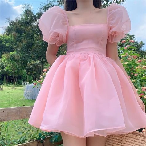 Use my code JEWELS1CODE for % off of your purchases! Feel like a Disney princess but way sassier with this flouncy mesh dress combining puff sleeves and a revealing square neck with thigh-skimming skirts. For a grunge-infused touch, team with white sneakers rather than heels. Mini Princess Dress, Sweet Pink Dress, Fluffy Dress, Easter Dresses For Toddlers, Preppy Women, Puffy Dresses, Puff Dress, Dress Korean, Summer Retro