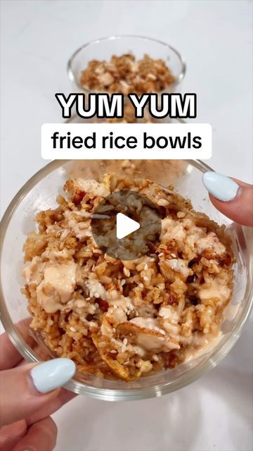 MaKayla Kim Thomas on Instagram: "A high protein, go-to meal prep for me 😋 reheats so perfectly too 🔥 feel free to switch up the protein, add veggies, or adjust amounts to fit your needs 🫶🏼  NOTE—i cooked 3/4 cups of instant rice (but remember, rice typically doubles in size when cooked) then I mixed that with the entire cauliflower rice package, and then divided the total amount amongst my 3 bowls. Adjust amounts to fit your needs!   Yum yum bowls are from my Balanced Bites cookbook 🩷  348 cal, 12 fat, 30 net carb, 33 protein  If you’re tired of guessing, spinning your wheels, or prepping food you don’t even enjoy—get all my realistic, easy meals in ONE spot + let’s crush our goals 😼💪🏼 makaylathomas . com    #mealprep #highproteinmealprep #friedrice #healthymeals #easymeals #lunch Savory Meal Prep, High Protein Asian Meal Prep, Mikayla Thomas Fit Recipes Lunch, Mykala Thomas Fit, High Protein Dinner Meal Prep, Yum Yum Bowls, Rice Bowl Meal Prep, Low Calorie High Protein Meal Prep, High Protein Low Calorie Lunch