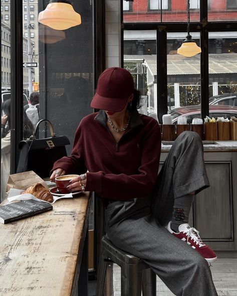 Urban Swag, Adidas Samba Outfit, Samba Outfit, Chique Outfit, Burgundy Outfit, Chique Outfits, Pretty Clothes, Trend Fashion, 가을 패션