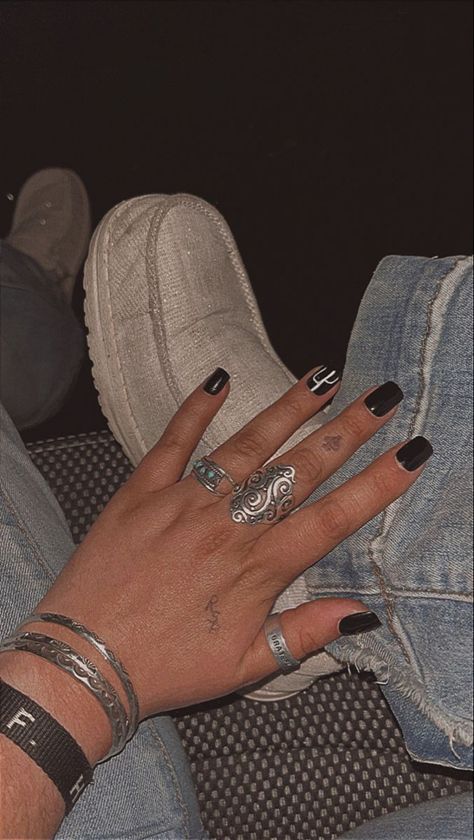 Punchy Nails Designs, Boho Western Nails, Punchy Nails, Western Nail Ideas, Country Acrylic Nails, Rodeo Nails, Cowboy Nails, Concert Nails, Teen Nails