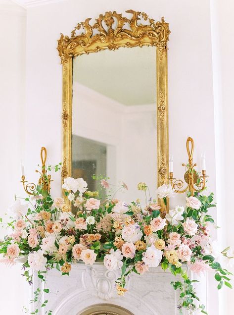 Mantel Floral Arrangements, Wedding Mantle, Wedding Fireplace, Christmas Urns, English Country Weddings, Low Centerpieces, Private Wedding, Spring Wedding Flowers, Wedding Flowers Summer