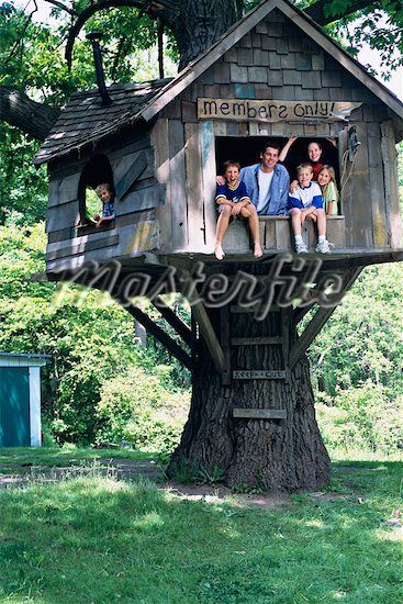 Father and Children in Tree House Stock Photos Backyard Ideas Kids, Treehouse Design Architecture, House Ladder, Beautiful Tree Houses, Treehouse Masters, Building A Treehouse, Tree House Plans, Tree Fort, Tree House Diy