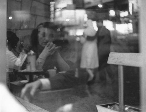 Roy Decarava, The Long Dark, Saul Leiter, Passion Photography, Jazz Artists, French Films, Lovey Dovey, Best Photographers, Two People