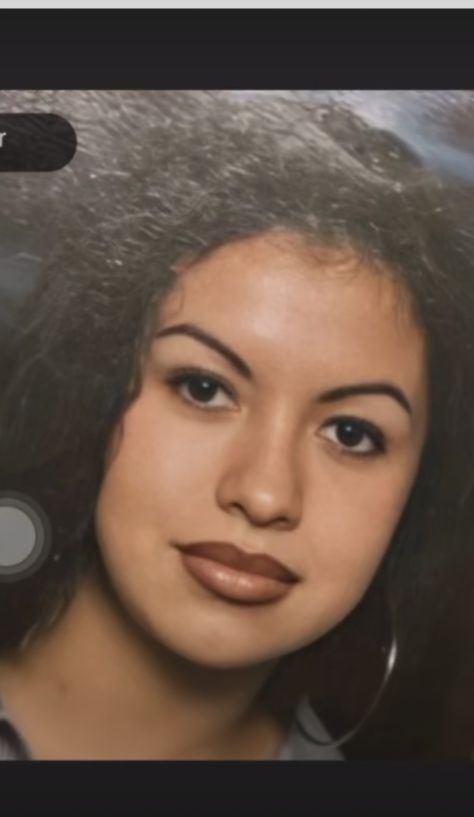 Chicana Lips, Simple Chicana Makeup, 90s Chicana Makeup, Chicana Makeup Lips, Chicana Lip Liner, Latina Lip Liner, 90s Latina Eye Makeup, 90s Latina Makeup, Chicana Aesthetic Makeup