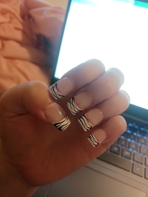 Girly Alternative, 2000s Nails, Zebra Nails, Retro Nails, Grunge Nails, Work Nails, Y2k Nails, Nails Tumblr, Unique Acrylic Nails