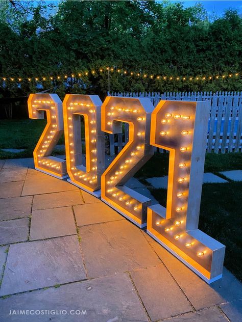 A DIY tutorial to build large self standing marquee numbers. Make a statement with these marquee numbers for your event. Diy Marquee Numbers, Marque Letters, Diy Birthday Number, Marquee Numbers, Diy Marquee Letters, Dyi Art, 60th Bday, Events Business, Retro School