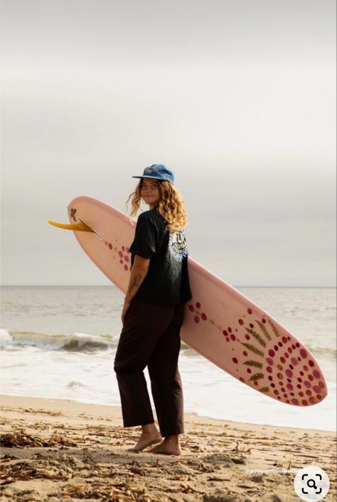 Surf Women Outfit, Baggy Surfer Style, Surfcore Outfits, Surfer Vibes Outfit, Australian Boyfriend, Surf Girl Outfits, Surfer Outfits, Surf Outfit Women, Mood Board Spring