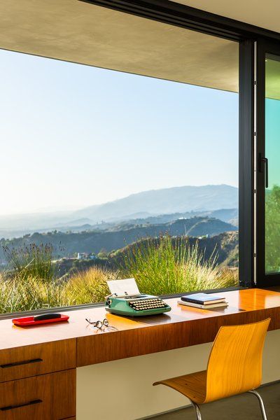 Photo 13 of 15 in Above It All by Ronald Ritchhart - Dwell Office With A View, Calm Energy, Contemporary Home Office, Great Works Of Art, Home Offices, Prefab Homes, Modern Homes, Decor Idea, Home Office Design