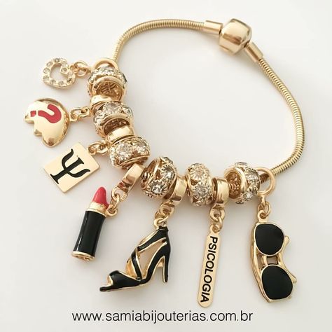 Forensic Psychology, Italian Bracelet, Gold Rings Fashion, Dior Jewelry, Wattpad Books, Pandora Bracelet Charms, Stylish Bracelet, Pandora Bracelet, Jewelry Inspo