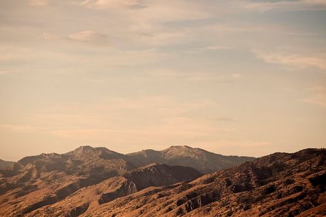 . Brown Mountains, White Horse Photography, Farm Photography, Jennifer Meyer, Mountain Art, Horse Coloring, Rustic Brown, Sunset Sky, Horse Photography