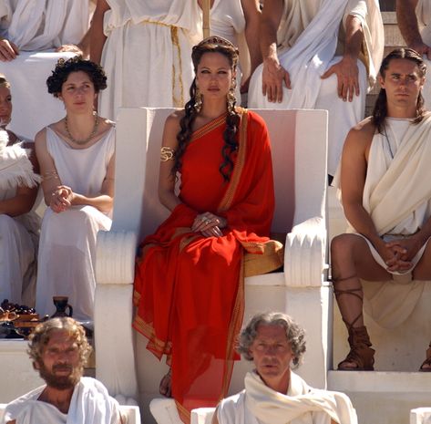 Angelina Jolie Olympias, Roman Empire Aesthetic Outfits, Ancient Rome Outfits, Ancient Rome Women, Ancient Rome Fashion, Roman Women Dress, Julius Caesar Costume, Goddess Ideas, Rome Party