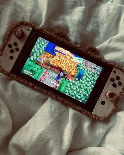 Whats a cosy game you always play? 🤎🎮 #acnh #cosygaming #switch #nintendo #cosygamer #cosygamingcommunity Playing Switch Aesthetic, Cozy Nintendo Switch Aesthetic, Cosy Gaming Aesthetic, Switch Nintendo, Art Studio Space, Studio Space, Dream Big, Nintendo Switch, Board Games