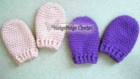 How to Single Crochet: 6 Easy Steps - Itchin' for some Stitchin' Crocheted Mittens, Crochet Baby Mittens, Baby Gloves, Baby Mittens, Crochet Mittens, Haken Baby, Baby Tips, Mittens Pattern, Newborn Crochet