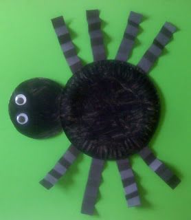 Crafts For Preschoolers: paper plate spider. Or could just use black construction paper to avoid the paint mess Preschoolers Crafts, Preschool Crafts Fall, Scarecrow Crafts, Crafts For Preschoolers, Spider Crafts, October Crafts, Preschool Projects, Halloween Preschool, Owl Crafts