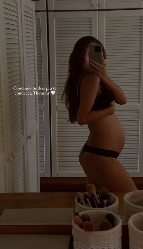 Pregnancy Workout Videos, Mama Photo, Baby Bump Pictures, Baby Luna, Baby Announcement Pictures, Teen Pregnancy, Baby Momma, Foto Baby, Mommy Life