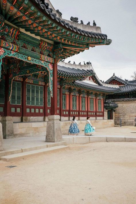 Changdeokgung Palace, Visit Korea, Seoul Korea Travel, Beautiful Summer Wallpaper, Castle Mansion, Asian Architecture, Korean Culture, South Korea Travel, Dream Photography