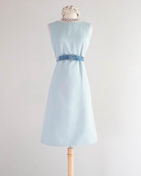 Duchess Aesthetic, Dresses Classy, Blue Shift Dress, Dress Royal, Elegant Dresses Classy, Dresses Royal, 1960s Fashion, Vintage Bridal, Vintage Elegant