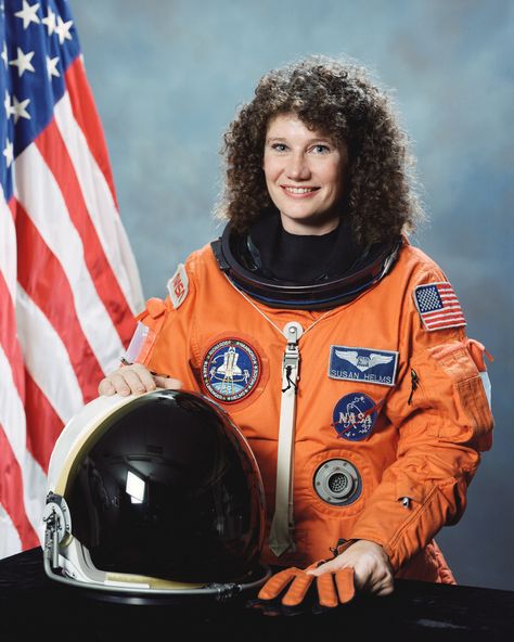 Ilan Ramon, Sally Ride, Nasa Photos, Nasa Astronauts, Space Race, International Space Station, Charlotte North Carolina, Space Suit, Space Program