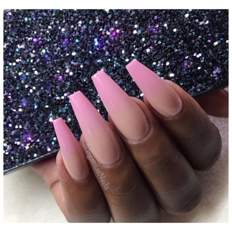 Pink and nude Ombré Coffin Nails Ombre Nails Brown Skin, Ombre Nails Brown, French Tips Ideas, Nails Coffin Ombre, Nails Brown Skin, Nails Beige, Coffin Ombre, Ombre Nail Art, Pink French Nails