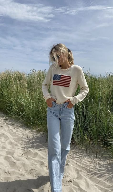 Beach In Fall Outfit, Coastal Grandma Beach Outfit, East Coast Aesthetic Outfits Winter, Beach Pics Outfits, Coastal Sweater Outfits, East Coast Beach Aesthetic Outfits, Coastal Granddaughter Sweatshirt, Coastal Grandma Sweater, Coastal Grandmother Sweater