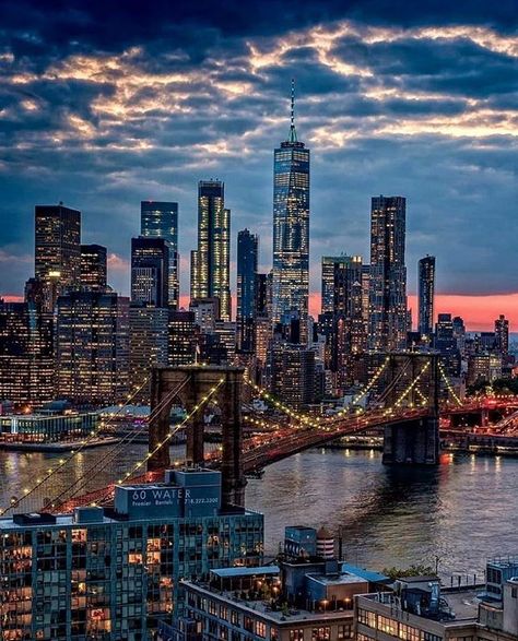 The beautiful NYC Skyline. Happy Tuesday!   #WTC #WorldTradeCenter #NYC #NY #NewYork #NewYorkCity #nygram #nycgram #myNYC #Manhattan #LowerManhattan  #ignyc #nycdotgram #nycityworld #1wtc #onewtc #oneworldtradecenter #nycblogger #myWTC #seeyourcity #3wtc #4wtc #2wtc #wtcresearchorg #bfpl #BrookfieldPlace #skyline #nycskyline |  Unknown Wallpaper Musik, Manhattan Photography, New York Wallpaper, York Wallpaper, New York Photography, Nyc Skyline, New York Life, New York City Travel, Manhattan New York