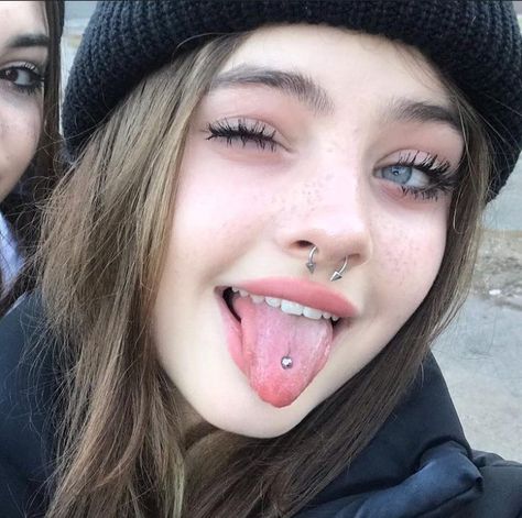 Cute Tongue Piercing, Face Piercings, Cool Piercings, Cute Piercings, Tongue Piercing, Makeup Eye Looks, American Beauty, Piercing Tattoo, Body Mods