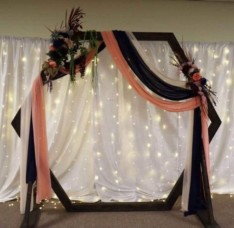 Classic Wedding Arch, Wooden Wedding Arch, Beach Wedding Ceremony Arch, Wedding Backdrop Lights, Wedding Arch Decor, Wooden Wedding Arches, Fairy Lights Wedding, Rustic Wedding Backdrops, Wedding Arbor