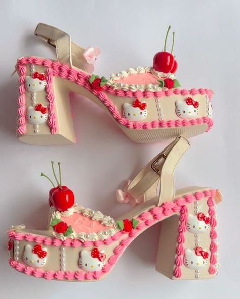 Cake Shoes, Strawberry Shoes, Pastry Shoes, Ice Cream Shoes, Candy Clothes, Hello Kitty Shoes, Shoe Cake, Aesthetic Grunge Outfit, Clubbing Outfits