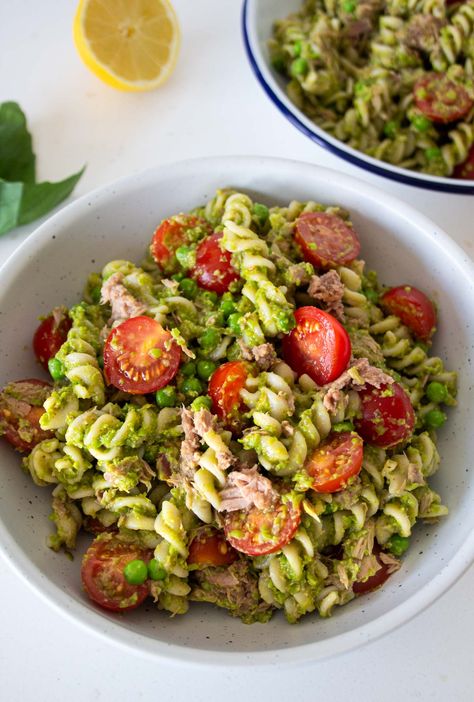 Tuna Pesto Pasta Recipes, Healthy Lunch Ideas No Cook, Pregnancy Friendly Meals, Pesto Pasta Aesthetic, Tuna Pasta Recipes, Pesto Tuna, Tuna And Pasta, Tuna Meals, Tuna Pesto Pasta