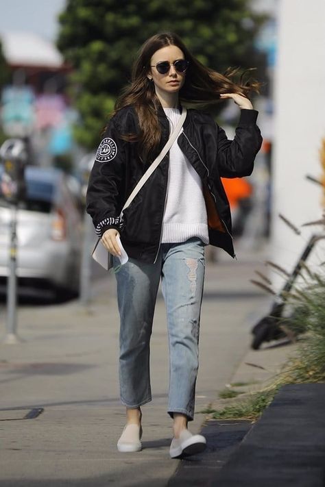 Lily Collins Lily Collins Outfit, Lily Collins Casual, Lily Collins Street Style, Lily Collins Style, Famous Outfits, High Street Fashion, Lily Collins, Celebrity Street Style, Tshirt Outfits