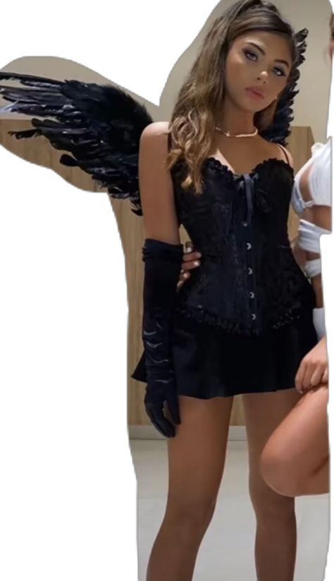 Best Friend Halloween Costume Ideas, Black Angel Costume, Corset Halloween Costumes, Best Friend Halloween, Halloween Costumes Brunette, Angel Halloween Costumes, Hot Halloween Outfits, Devil Halloween, Pretty Halloween Costumes