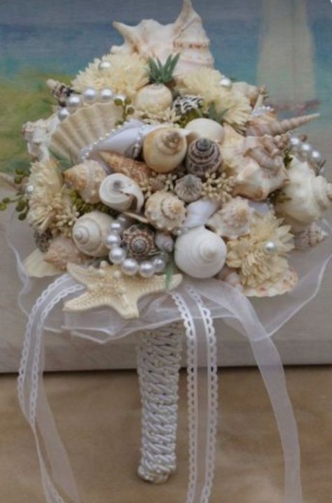 Shell Bouquet, Beach Bouquet, Seashell Bouquet, Seashell Wedding, Rustic Wedding Decorations, Beach Wedding Flowers, Wedding Expenses, Beach Wedding Inspiration, Beach Bridal