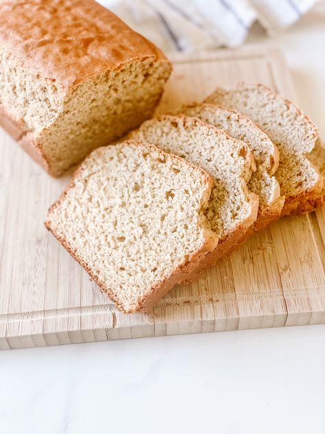 Gluten Free Oat Flour Sandwich Bread Recipe Gluten Free Oat Bread, Oatmeal Bread Recipe, Oat Bread Recipe, Gluten Free Quick Bread, Oat Flour Recipes, Gluten Free Sandwich Bread, Sandwich Bread Recipe, Honey Oat Bread, English Muffin Bread