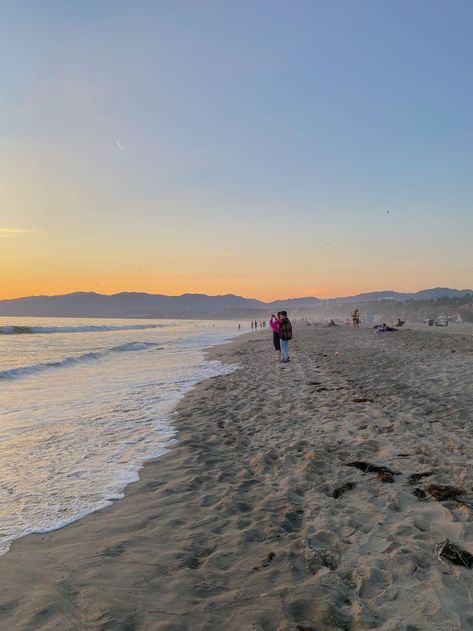 Santa Monica Beach Sunset, Santa Monica College Aesthetic, Los Angeles Aesthetic Beach, California Vision Board, Going To The Beach Aesthetic, Santa Monica Beach Aesthetic, Beach Aesthetic California, La Beach Aesthetic, California Road Trip Aesthetic