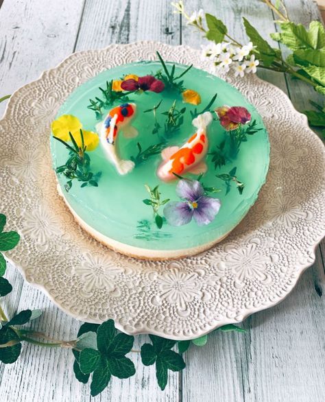 Beautiful Japanese cheesecake inspired by Monet’s Pond is a delicious slice of art – grape Japan Rainbow Milk, 3d Jelly Cake, Vietnamese Spring Rolls, Kyary Pamyu Pamyu, Spring Roll Wrappers, Japanese Cake, Japanese Cheesecake, Cake Show, Types Of Chocolate