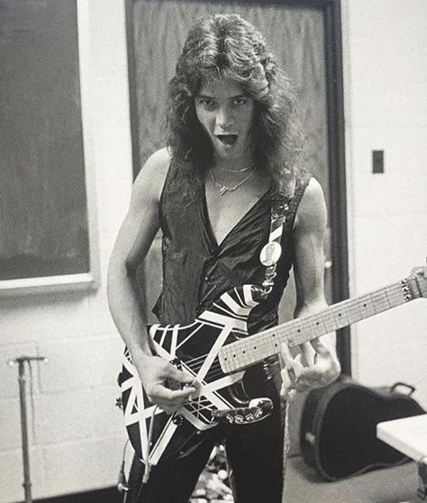 Eddie Van Halen 80s, Alex Van Halen, Sammy Hagar, David Lee Roth, Guitar Room, 80s Men, Rock Guitarist, Best Guitarist, Eddie Van Halen