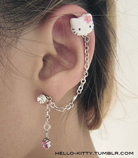 Chain Earing, Hello Kitty Earrings, Hello Kitty Jewelry, Cool Ear Piercings, Pretty Ear Piercings, Cute Ear Piercings, Cool Piercings, Cute Piercings, Dope Jewelry